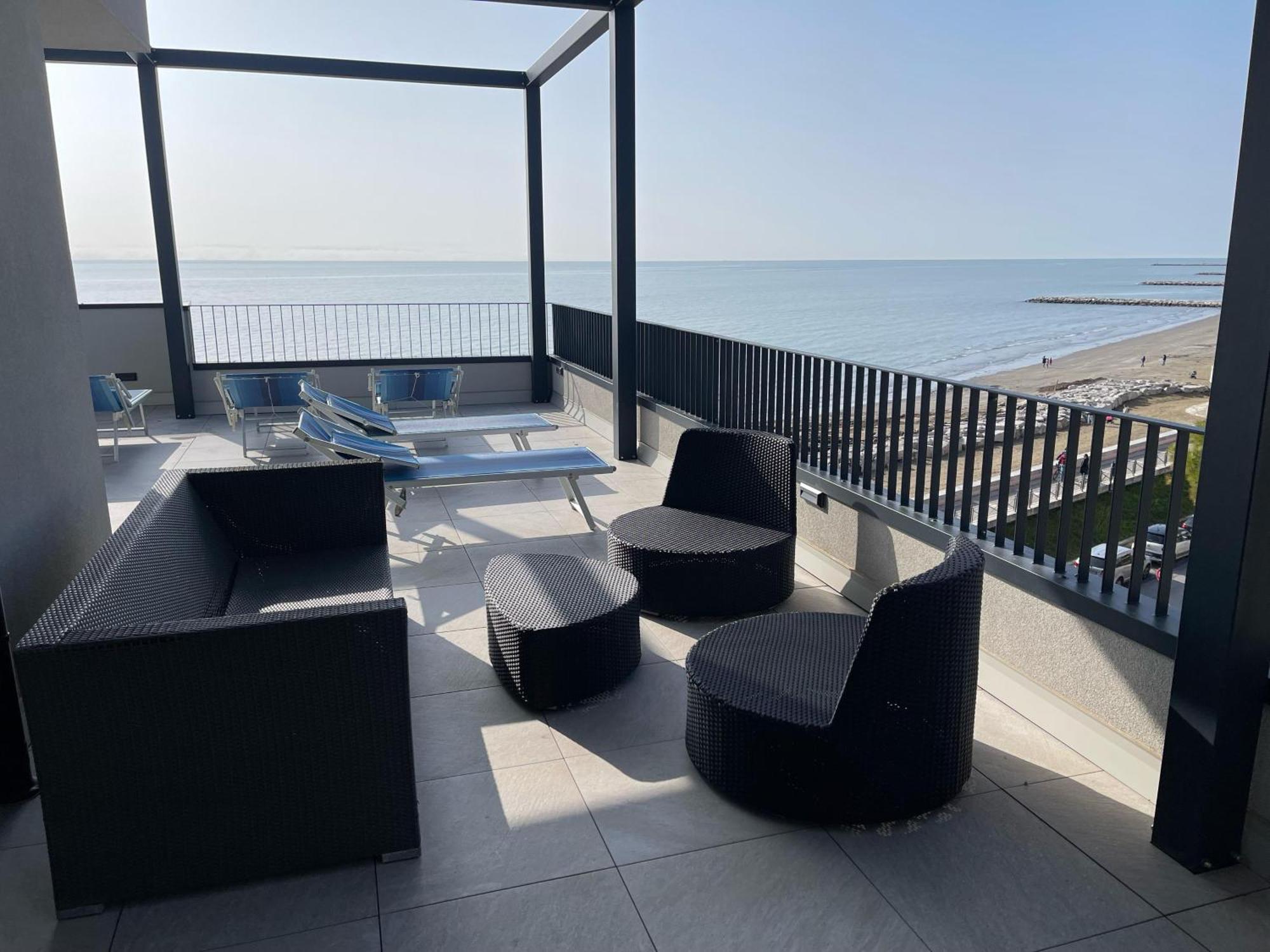 Nuovo Residence Serenissima Frontemare - Agenzia Cocal Caorle Dış mekan fotoğraf
